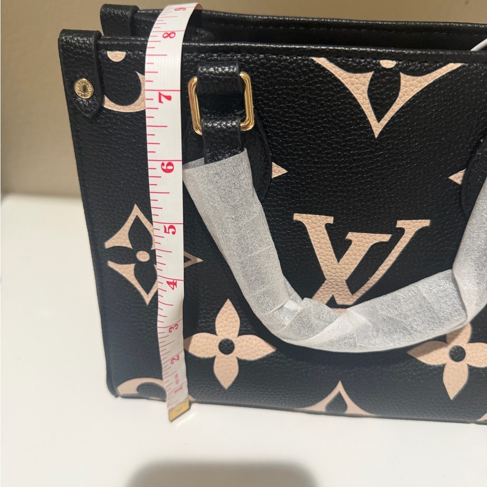 Lv Bag - image 7